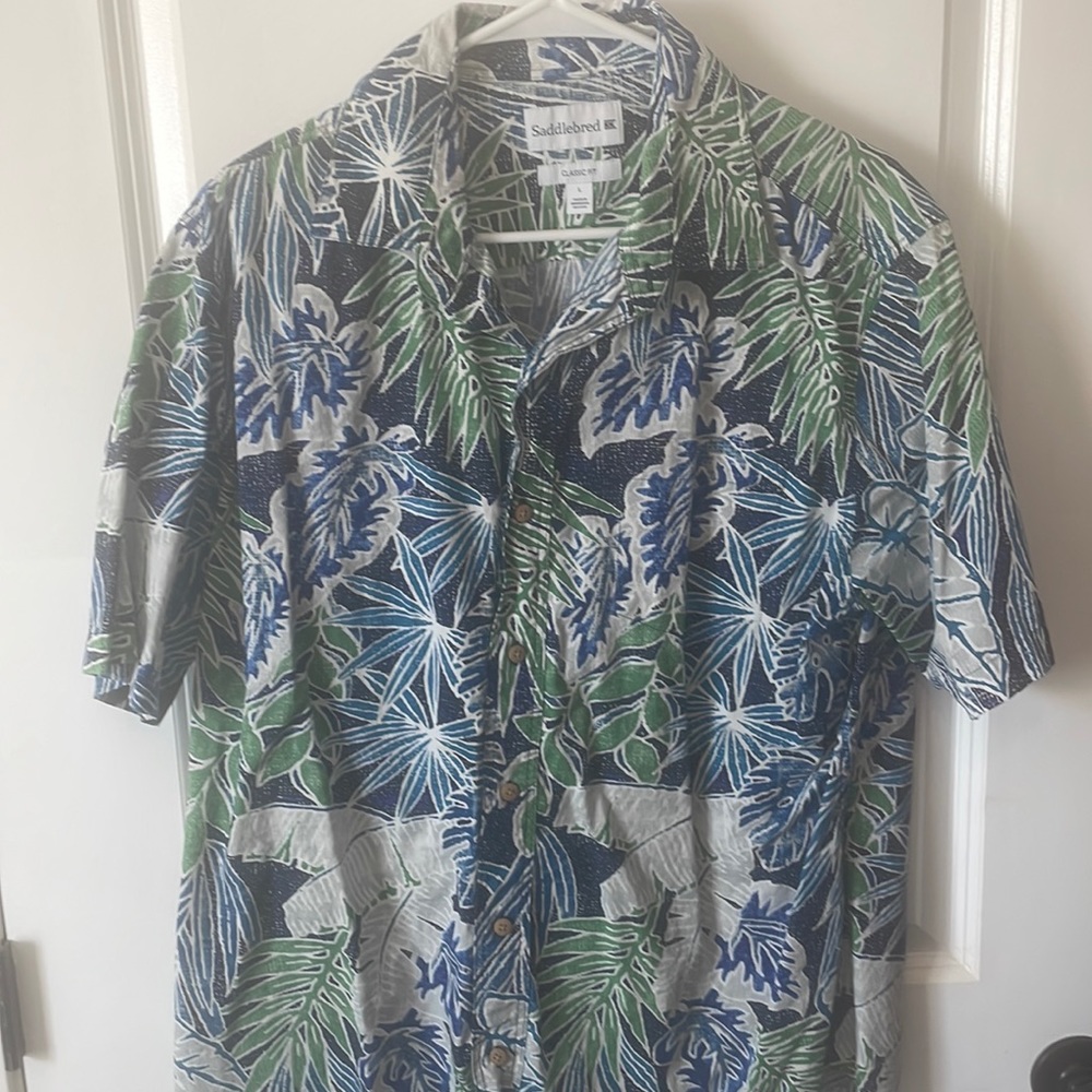 Men’s Large Saddlebred Hawaiian style shirt.